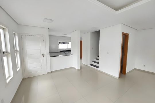 Casa para alugar com 2 quartos, 75m² em Estrela do Oriente, Belo Horizonte