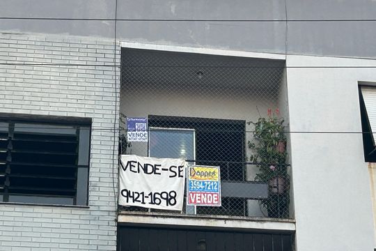 Placa de apartamento à venda com 2 quartos, 65m² em Rio Branco, Novo Hamburgo