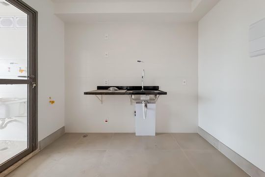 Cozinha de apartamento à venda com 2 quartos, 72m² em Vila Dom Pedro I, São Paulo