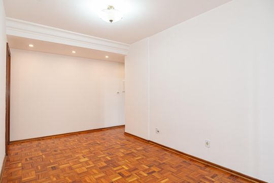 Sala de apartamento à venda com 2 quartos, 70m² em Bela Vista, São Paulo