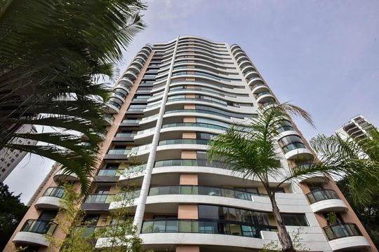 Fachada de apartamento para alugar com 3 quartos, 191m² em Vila Suzana, São Paulo