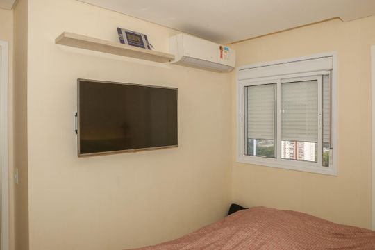 Suíte de apartamento à venda com 2 quartos, 69m² em Parque Industrial Tomas Edson, São Paulo