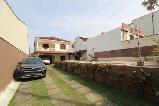 Garagem de casa para alugar com 6 quartos, 599m² em Pechincha, Rio de Janeiro
