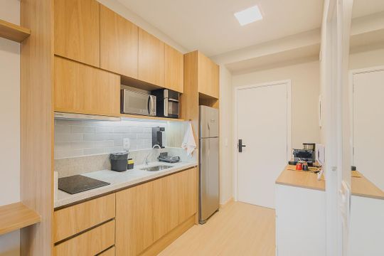 Cozinha de kitnet/studio para alugar com 1 quarto, 24m² em Pinheiros, São Paulo