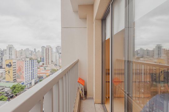 Varanda de kitnet/studio para alugar com 1 quarto, 24m² em Pinheiros, São Paulo