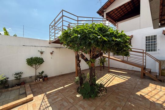 Varanda de casa à venda com 5 quartos, 280m² em Dom Bosco, Belo Horizonte