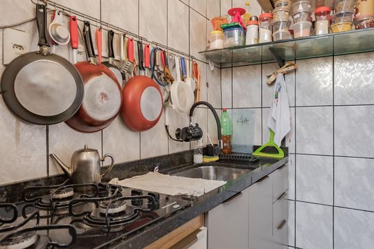 Cozinha de apartamento à venda com 2 quartos, 70m² em Jardim Ipiranga, Porto Alegre