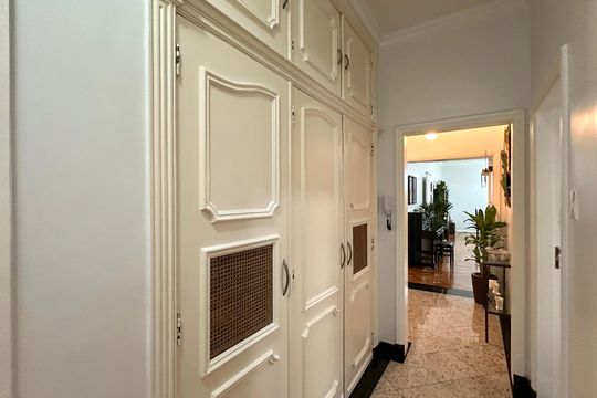 Corredor de apartamento à venda com 5 quartos, 280m² em Copacabana, Rio de Janeiro