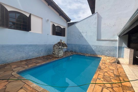Área Externa de casa à venda com 3 quartos, 260m² em Parque Taquaral, Campinas