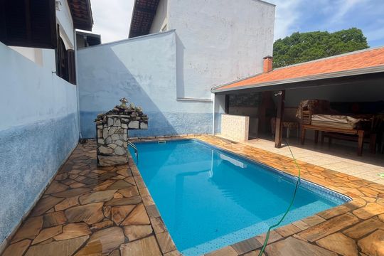 Área Externa de casa à venda com 3 quartos, 260m² em Parque Taquaral, Campinas