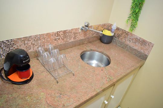 Cozinha de apartamento para alugar com 1 quarto, 48m² em Centro, Ribeirão Preto