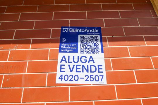 Placa de casa à venda com 3 quartos, 133m² em Jardim Miriam, São Paulo