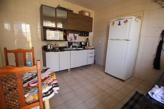 Cozinha de casa à venda com 3 quartos, 133m² em Jardim Miriam, São Paulo