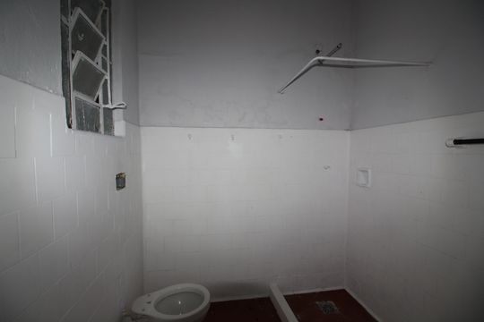 Banheiro de casa para alugar com 1 quarto, 90m² em Taquara, Rio de Janeiro