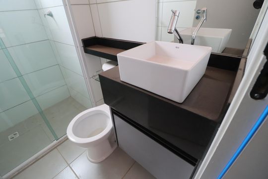 Banheiro 2 de apartamento para alugar com 2 quartos, 110m² em Jardim Espanha, Uberlândia