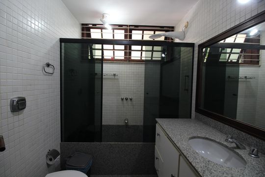 Banheiro Social de casa de condomínio à venda com 4 quartos, 724m² em Freguesia (Jacarepaguá), Rio de Janeiro