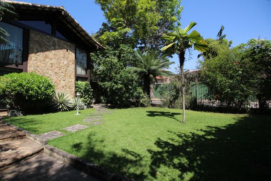 Jardim da Frente de casa de condomínio à venda com 4 quartos, 724m² em Freguesia (Jacarepaguá), Rio de Janeiro