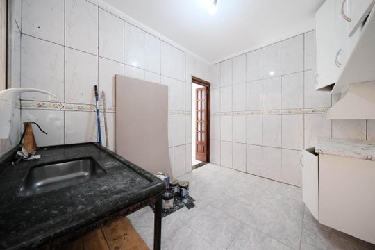 Cozinha de casa de condomínio à venda com 2 quartos, 109m² em Vila Libanesa, São Paulo