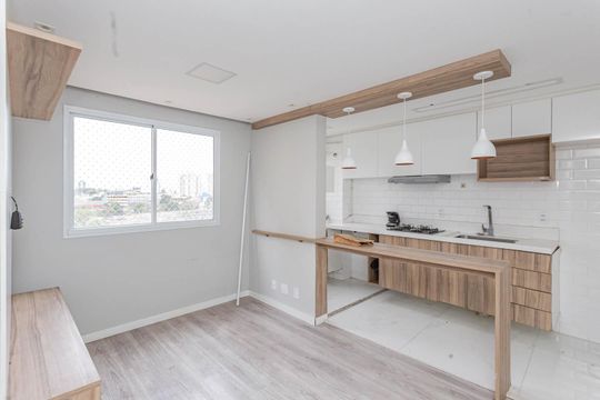 Sala de apartamento para alugar com 2 quartos, 40m² em Parque Bristol, São Paulo