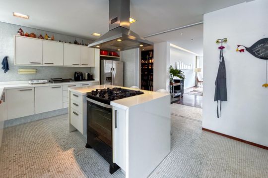 Cozinha de apartamento à venda com 3 quartos, 242m² em Jardim Paulista, São Paulo