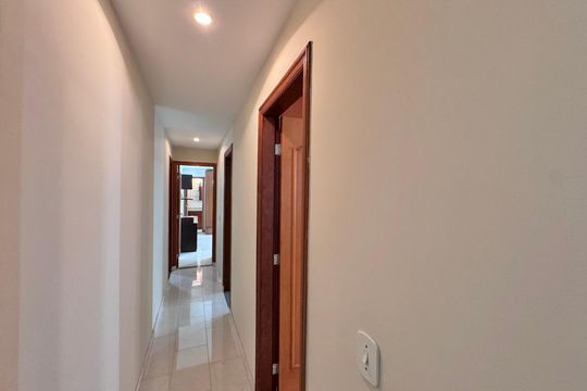 Corredor de apartamento à venda com 4 quartos, 263m² em Recreio dos Bandeirantes, Rio de Janeiro