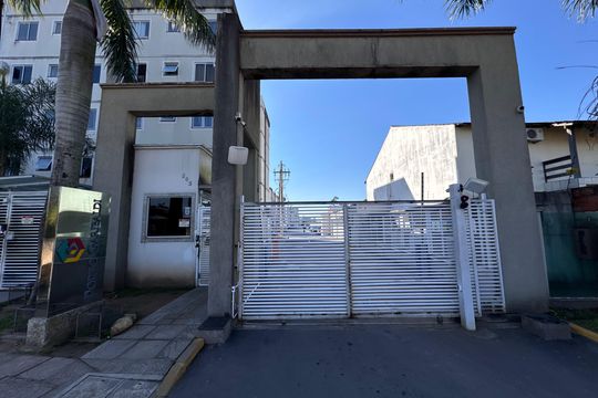 Fachada de apartamento à venda com 2 quartos, 42m² em Feitoria, São Leopoldo