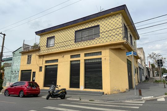 Fachada de casa à venda com 3 quartos, 211m² em Sacomã, São Paulo