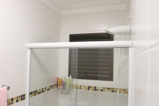 Banheiro  de apartamento à venda com 3 quartos, 105m² em Santa Paula, São Caetano do Sul