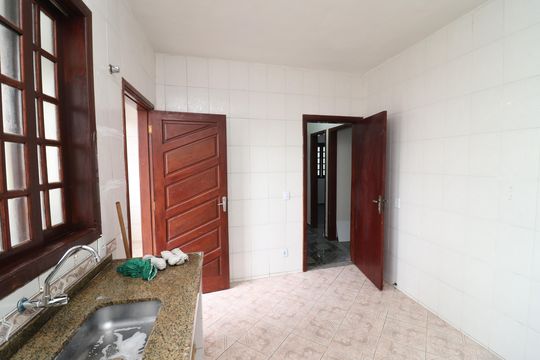 Cozinha de casa para alugar com 2 quartos, 82m² em Praia da Bandeira, Rio de Janeiro