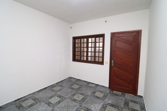 Casa para alugar com 2 quartos, 82m² em Praia da Bandeira, Rio de Janeiro