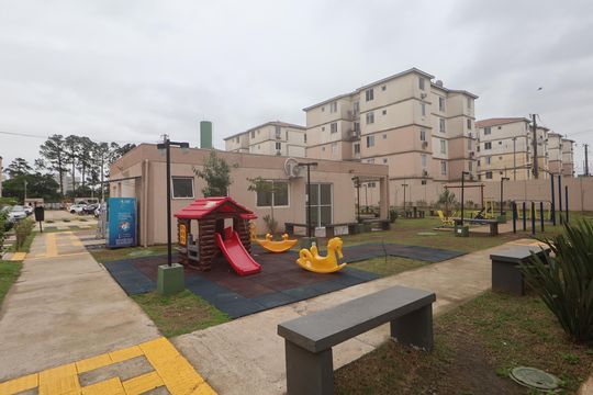 Área comum - Playground de apartamento para alugar com 2 quartos, 42m² em Fátima, Canoas