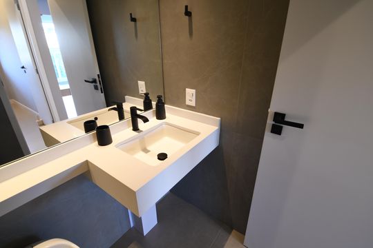Banheiro de apartamento para alugar com 2 quartos, 67m² em Taquaral, Campinas