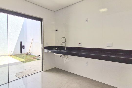 Cozinha de casa à venda com 3 quartos, 100m² em Francisco Pereira, Lagoa Santa