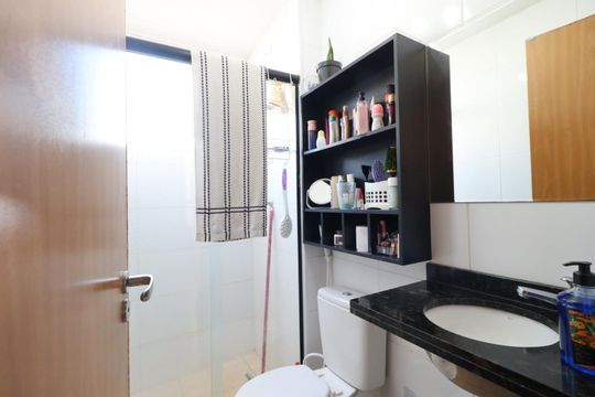 Banheiro de apartamento para alugar com 2 quartos, 46m² em Jardim Ouro Branco, Ribeirão Preto
