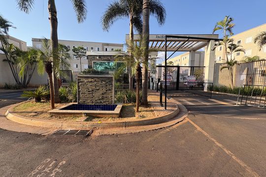 Fachada e portaria de apartamento para alugar com 2 quartos, 46m² em Jardim Ouro Branco, Ribeirão Preto