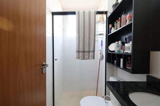 Banheiro de apartamento para alugar com 2 quartos, 46m² em Jardim Ouro Branco, Ribeirão Preto