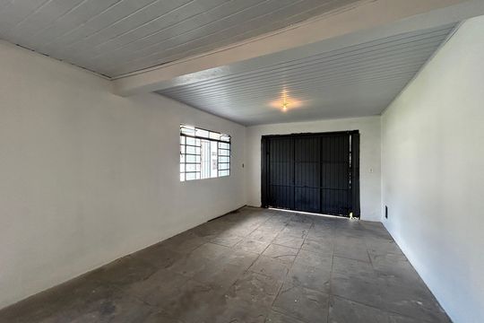 Garagem de casa à venda com 3 quartos, 180m² em Rondônia, Novo Hamburgo