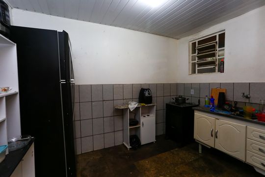 Edícula - cozinha de casa para alugar com 4 quartos, 250m² em Parque Monte Alegre, Taboão da Serra