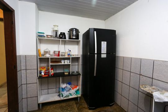 Edícula - cozinha de casa para alugar com 4 quartos, 250m² em Parque Monte Alegre, Taboão da Serra