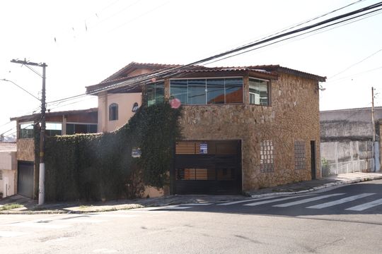 Fachada  de casa à venda com 3 quartos, 160m² em Vila Monte Santo, São Paulo