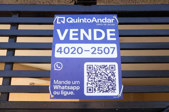 Placa  de casa à venda com 3 quartos, 160m² em Vila Monte Santo, São Paulo