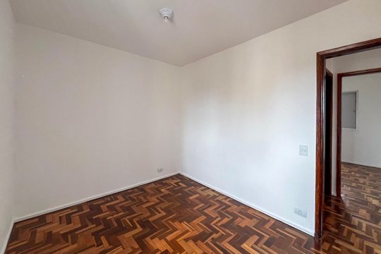 Quarto 2 de apartamento para alugar com 2 quartos, 70m² em Vila Vera, São Paulo