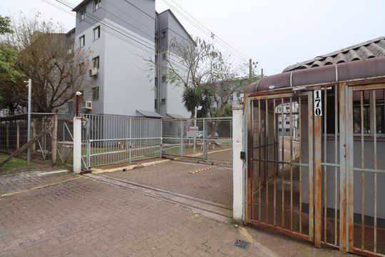 Fachada e portaria de apartamento à venda com 2 quartos, 39m² em Mato Grande, Canoas