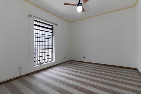 Quarto 3 de casa à venda com 5 quartos, 150m² em Vila Brasilio Machado, São Paulo