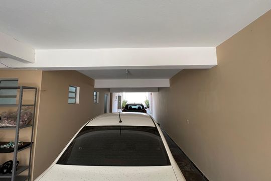 Garagem coberta de casa à venda com 3 quartos, 235m² em Jaguaré, São Paulo