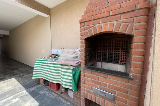 Churrasqueira de casa à venda com 3 quartos, 235m² em Jaguaré, São Paulo
