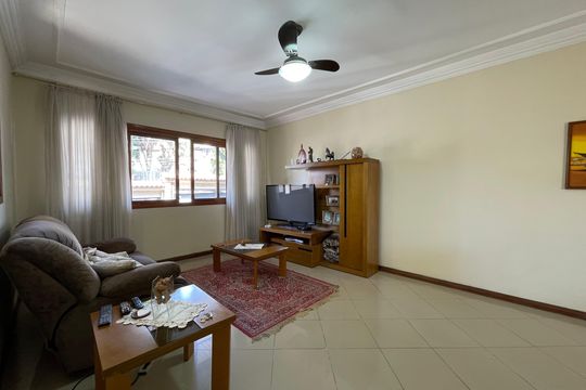 Casa à venda com 3 quartos, 235m² em Jaguaré, São Paulo