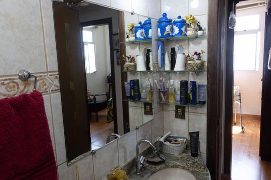 Banheiro Social de apartamento à venda com 3 quartos, 70m² em Nova Gameleira, Belo Horizonte