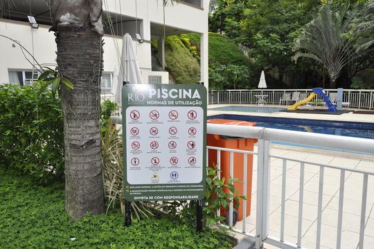 Área comum de apartamento para alugar com 2 quartos, 52m² em Del Castilho, Rio de Janeiro