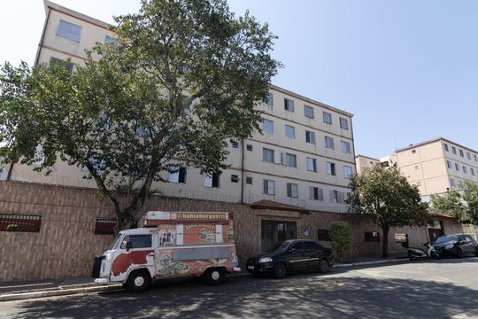 Fachada de apartamento à venda com 3 quartos, 58m² em Conjunto Habitacional Padre Manoel da Nobrega, São Paulo